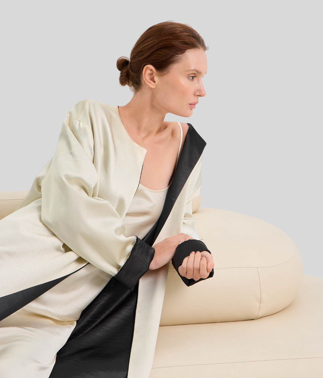 Двостороння сатинова накидка Jacqueline